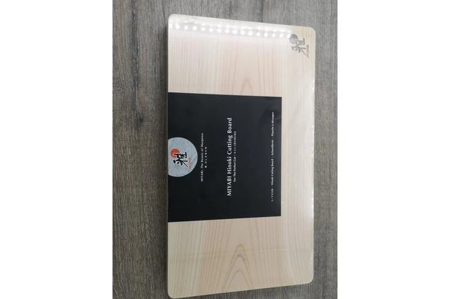 Miyabi Cutting Board Hinoki, 35 X 20 Cm, 34535-200 3 Miyabi Cutting Board Hinoki, 35 X 20 Cm, 34535-200 - Image 3